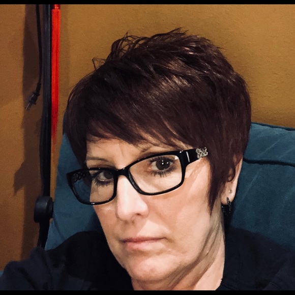 Meet your Posher, Mitzi - Picture 1 of 1